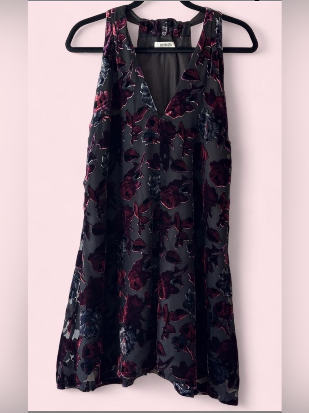 Nostalgic BB Dakota Kensie Deep Plum Crushed  Floral Velvet Dress
